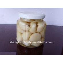 chinese fresh peeled garlic cloves in brine